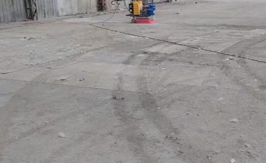 哪種類型地面可以使用混凝土密封固化劑解決？