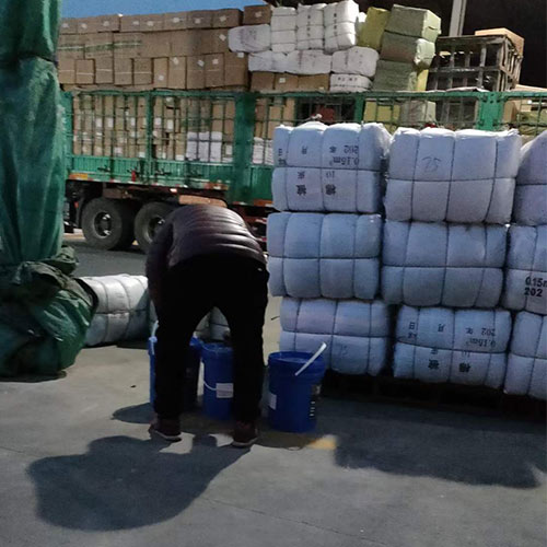 開(kāi)工之后客戶的混凝土固化劑迅速發(fā)貨 開(kāi)工之后客戶的混凝土固化劑迅速發(fā)貨