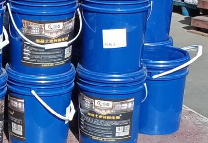 固化地坪施工之固化劑使用注意事項 固化地坪施工之固化劑使用注意事項